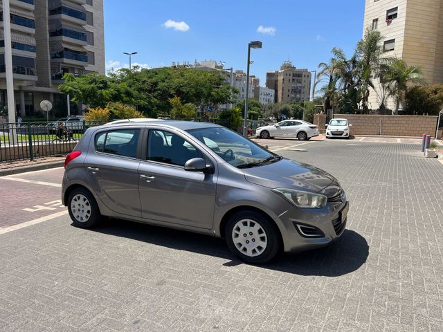 יונדאי i20