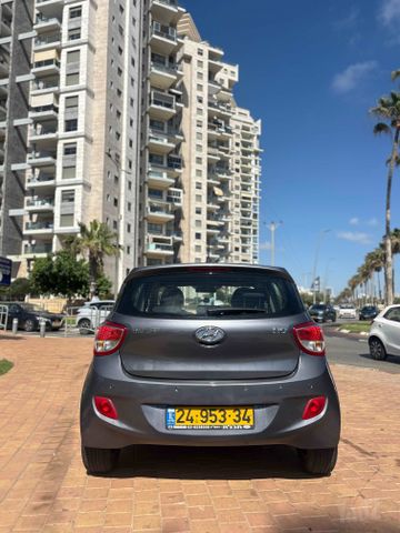יונדאי i10