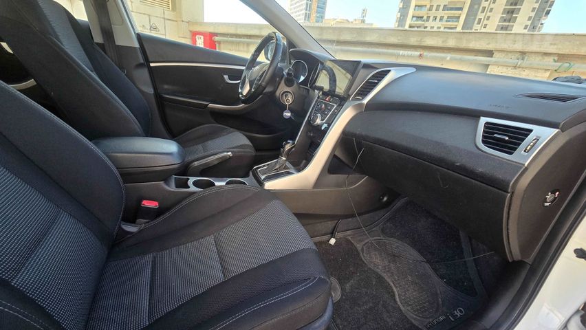 יונדאי i30