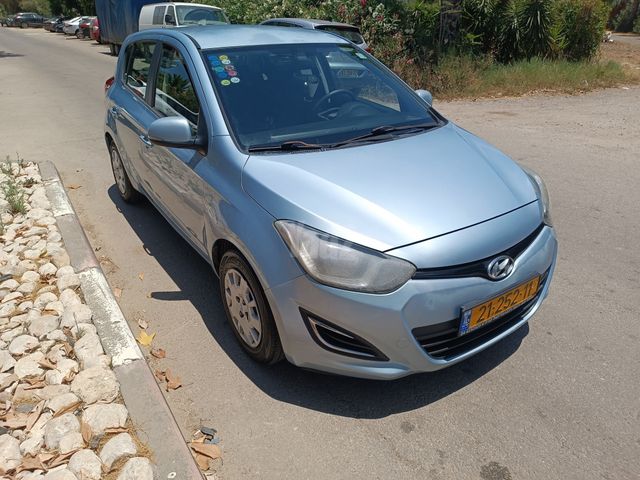 יונדאי i20