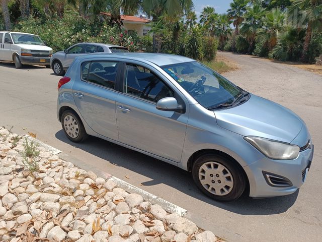 יונדאי i20