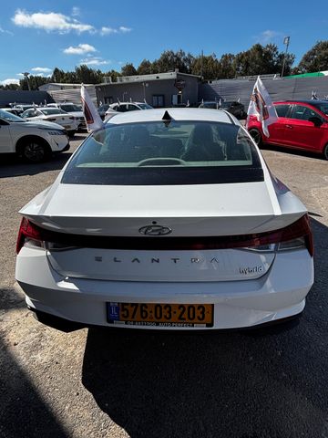 יונדאי אלנטרה