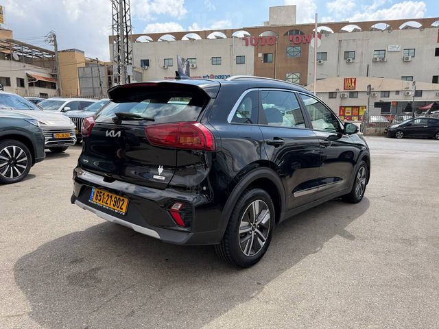 קיה נירו