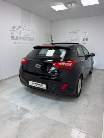 יונדאי i30