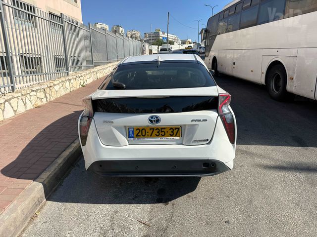 טויוטה פריוס
