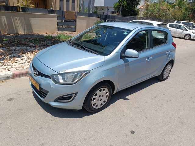 מודעת רכב יונדאי i20