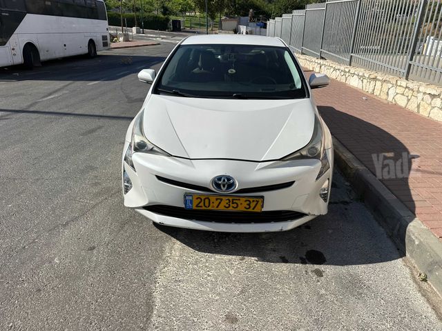 טויוטה פריוס