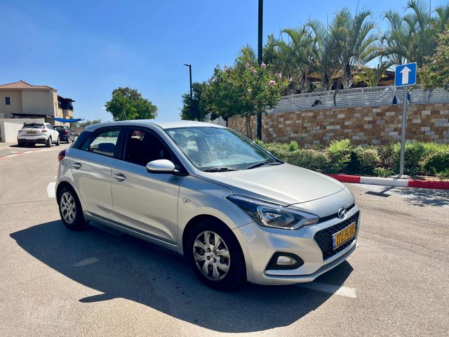 יונדאי i20