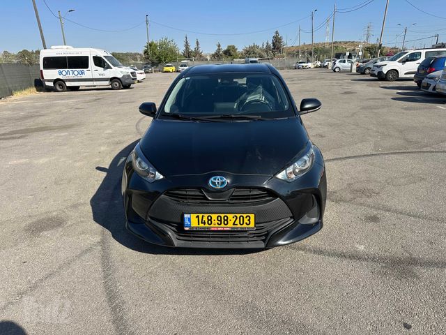 טויוטה יאריס