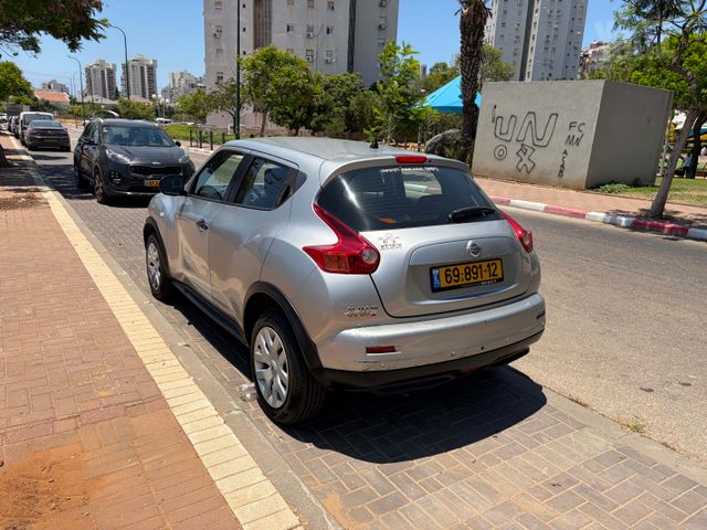 ניסאן ג'וק