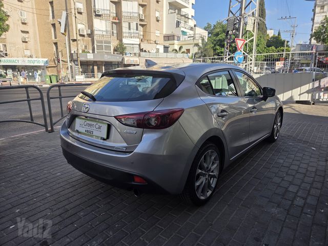 מאזדה 3