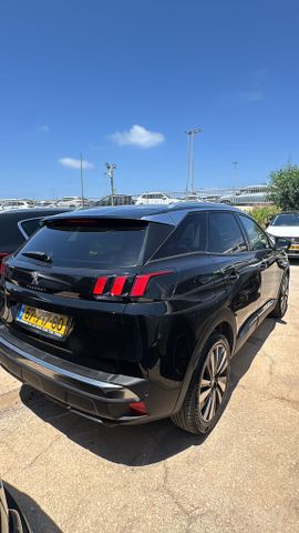 פיג'ו 3008