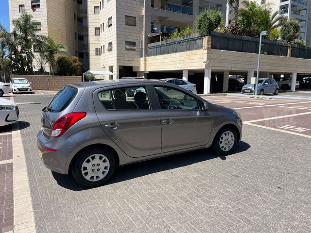 יונדאי i20