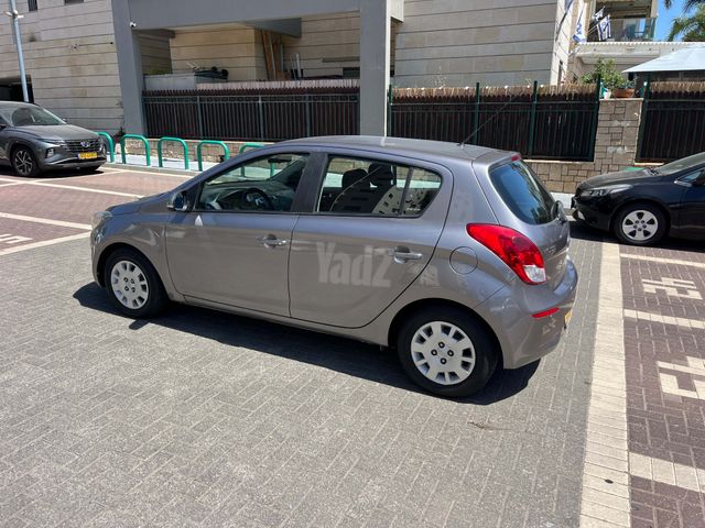 יונדאי i20