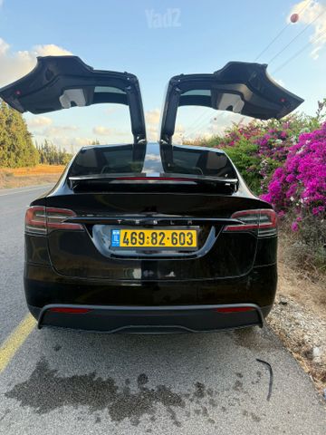 טסלה מודל X