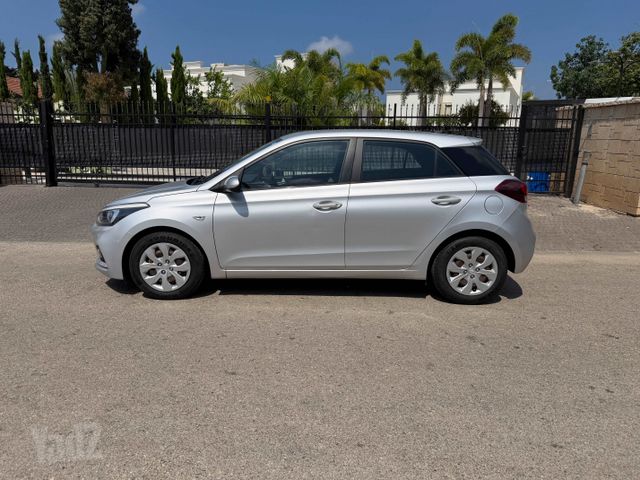 מודעת רכב יונדאי i20