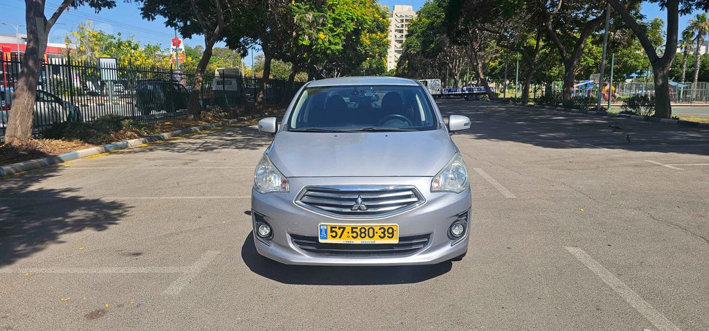 מודעת רכב מיצובישי אטראז'