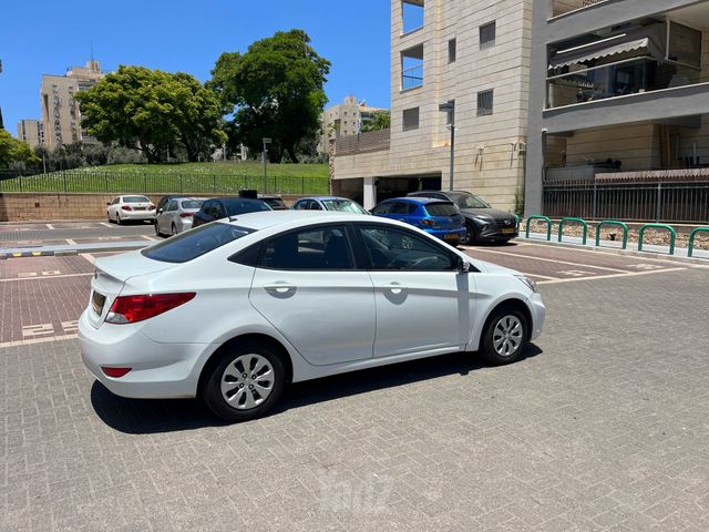 יונדאי אקסנט i25