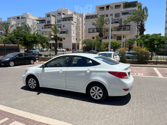 יונדאי אקסנט i25
