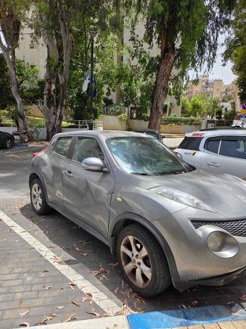 ניסאן ג'וק