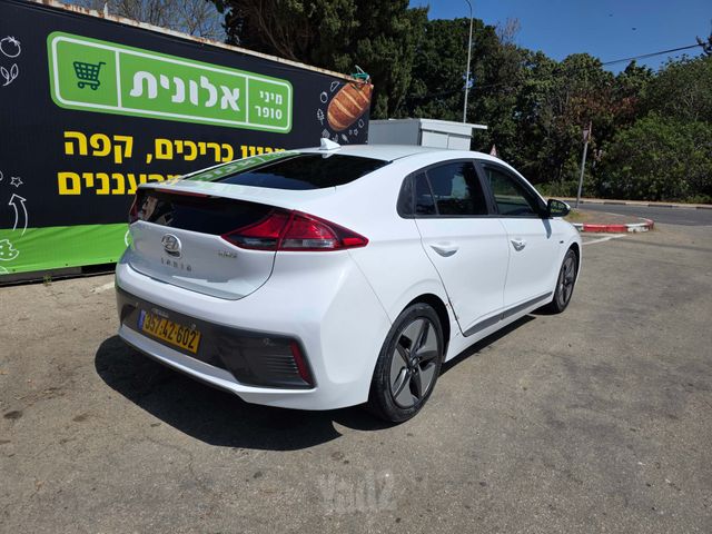יונדאי איוניק