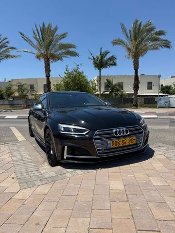 אאודי S5