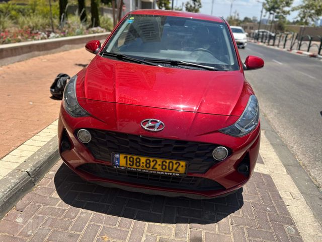 יונדאי i10