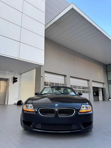 ב מ וו Z4