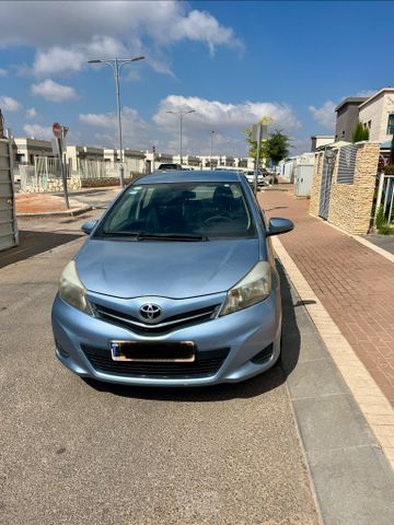 טויוטה יאריס