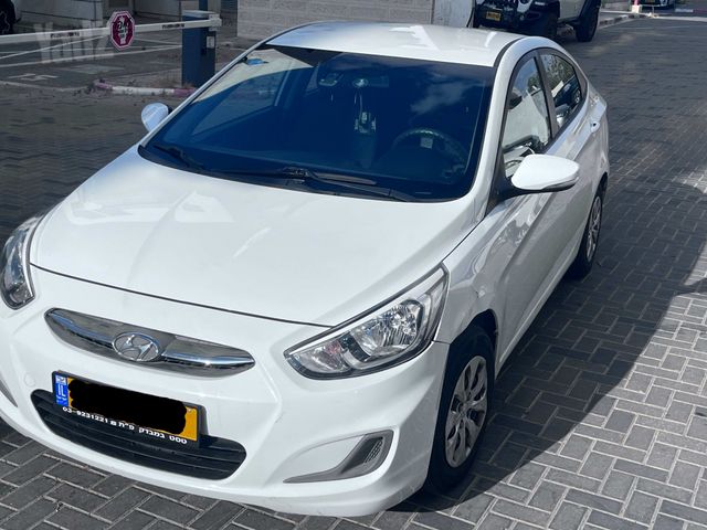 יונדאי אקסנט i25