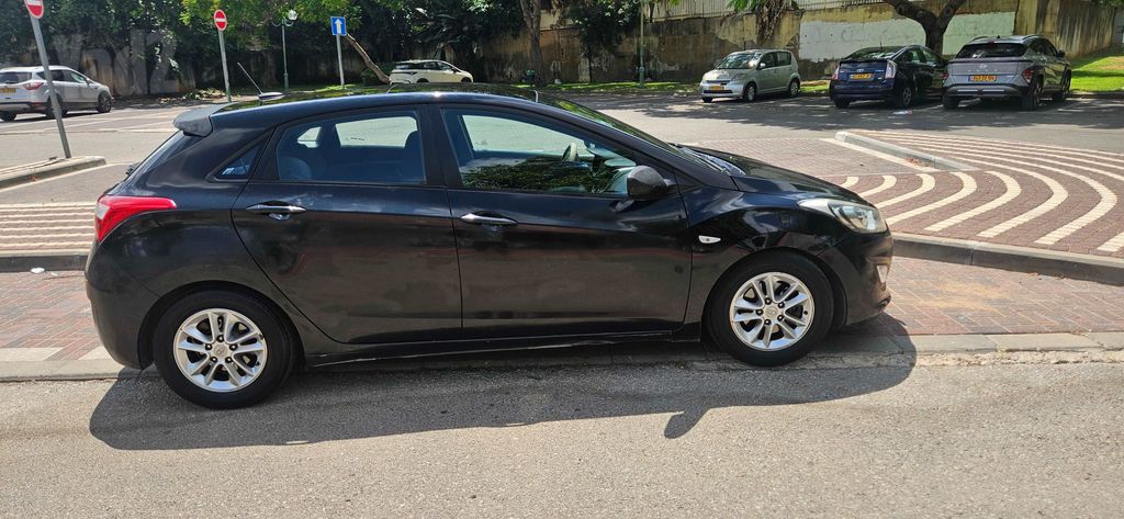 יונדאי i30