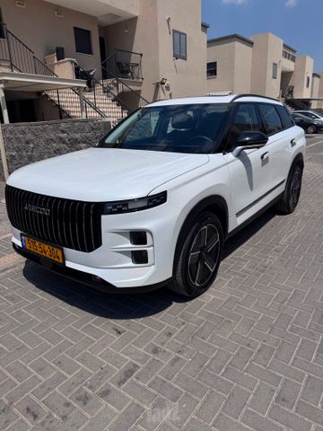 ג'אקו J7