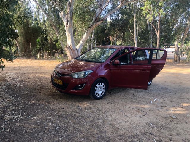 יונדאי i20