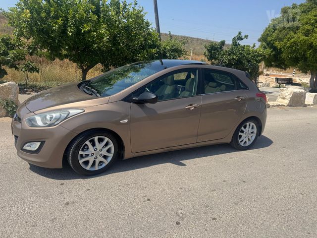 יונדאי i30