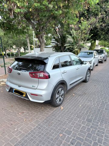 קיה נירו