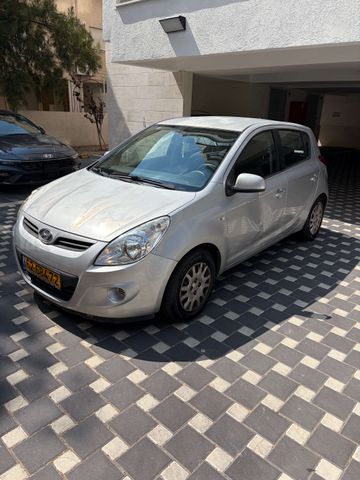 יונדאי i20