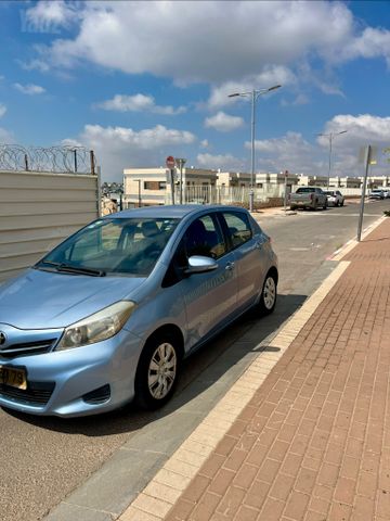 טויוטה יאריס