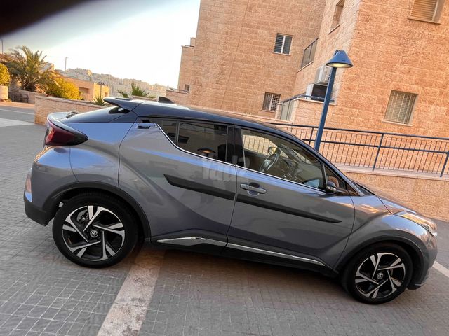 טויוטה C-HR