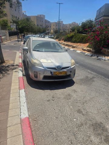 טויוטה פריוס