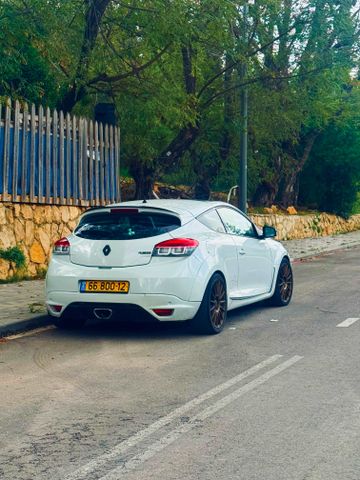 רנו מגאן
