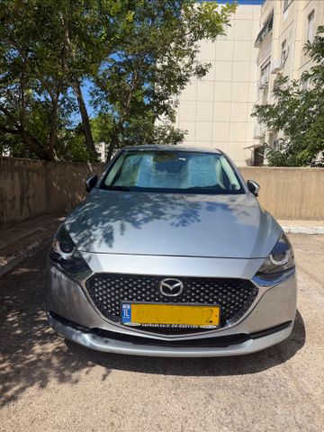 מודעת רכב מאזדה 2