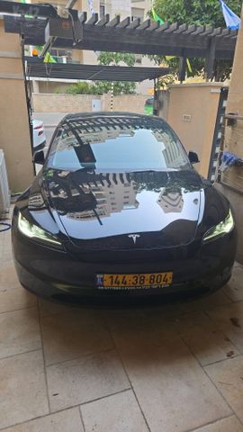 מודעת רכב טסלה מודל 3