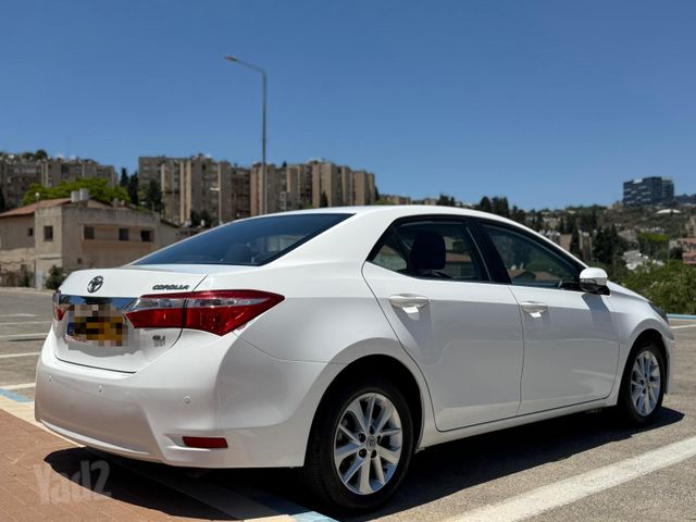 טויוטה קורולה
