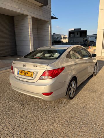 יונדאי אקסנט i25