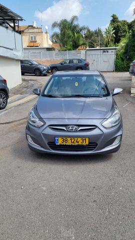 יונדאי אקסנט i25