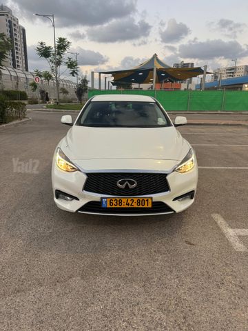 אינפיניטי Q30