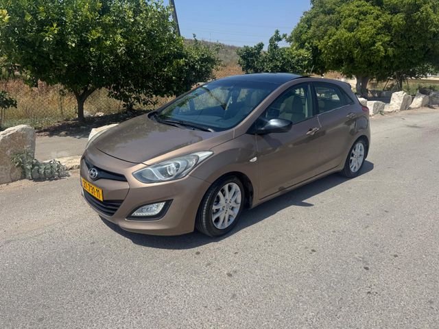 יונדאי i30