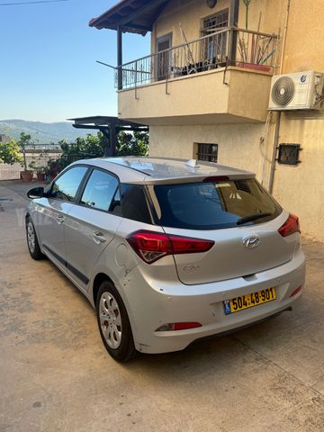 יונדאי i20