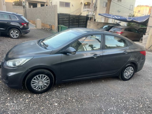 יונדאי אקסנט i25