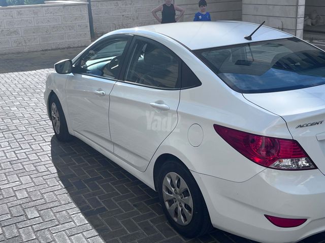 יונדאי אקסנט i25